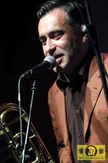 Mr. T-Bone (I) and The Clerks 2. Freedom Sounds Festival - Gebaeude 9, Koeln 03. Mai 2014 (16).JPG